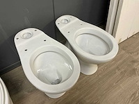 Diverse toiletten (3x) - afbeelding 5 van  5