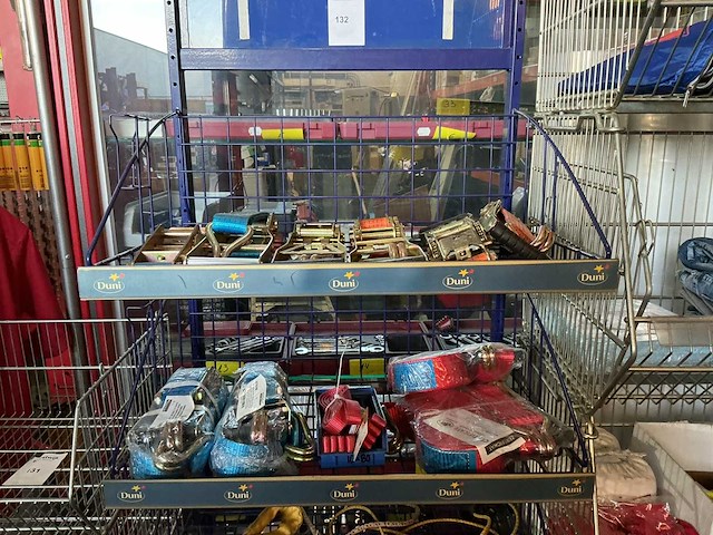 Diverse transport beveiligingssystemen inclusief metalen rek - afbeelding 1 van  2