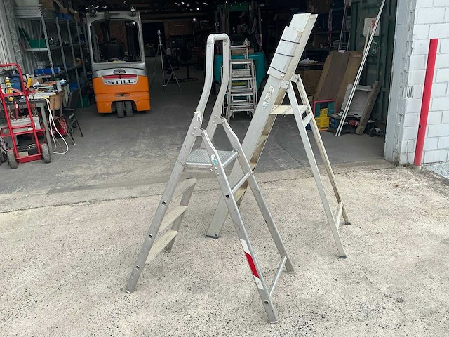 Diverse trapladder (2x) - afbeelding 2 van  5