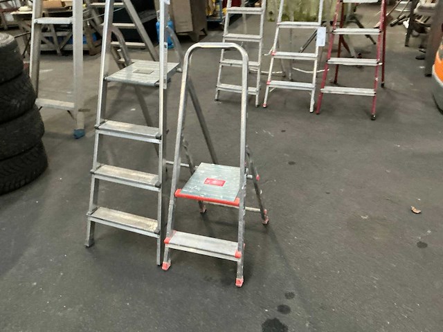 Diverse trapladders (2x) - afbeelding 2 van  3