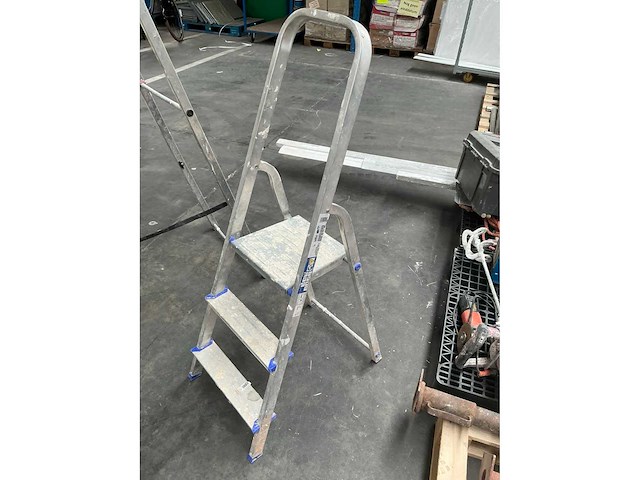 Diverse trapladders (2x) - afbeelding 6 van  7