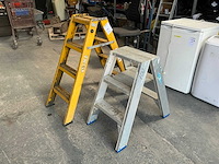 Diverse trapladders (2x) - afbeelding 1 van  3
