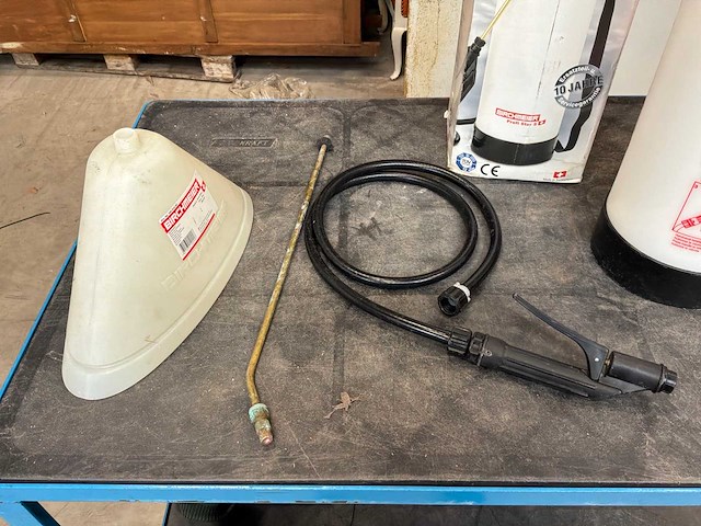 Diverse tuingereedschappen - afbeelding 5 van  7