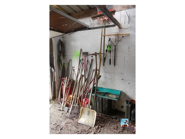 Diverse tuingereedschappen - afbeelding 1 van  12