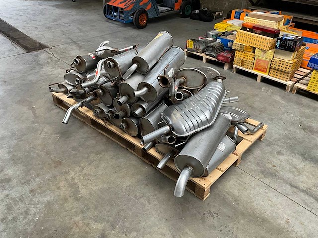 Diverse uitlaten - afbeelding 1 van  9