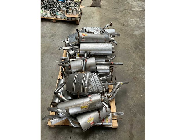 Diverse uitlaten - afbeelding 4 van  9