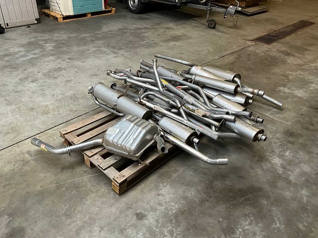 Diverse uitlaten - afbeelding 1 van  8