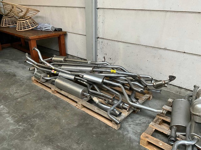 Diverse uitlaten - afbeelding 2 van  5