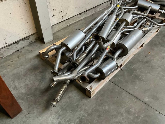 Diverse uitlaten - afbeelding 4 van  5