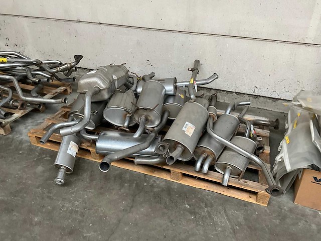 Diverse uitlaten - afbeelding 2 van  4