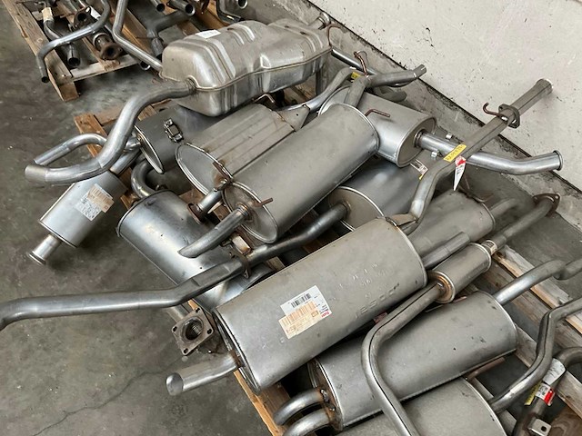 Diverse uitlaten - afbeelding 4 van  4