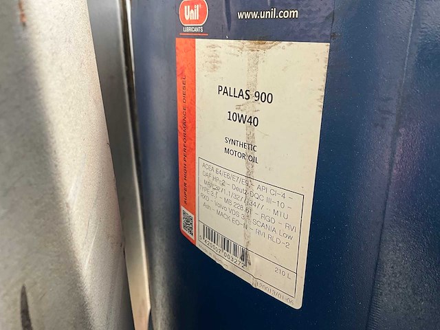 Diverse vaten olie (4x) - afbeelding 4 van  9