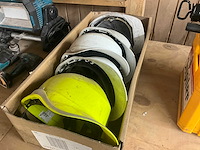 Diverse veiligheidshelmen (5x) - afbeelding 1 van  2