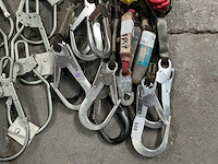 Diverse veiligheidslijnen / haken - afbeelding 2 van  6