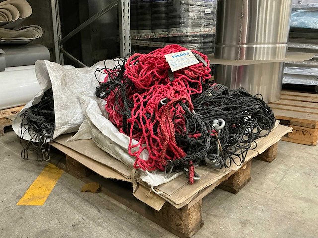 Diverse veiligheidsnetten (4x) - afbeelding 1 van  5