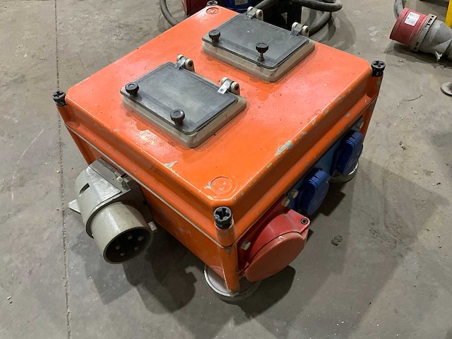 Diverse verdeelkasten en onderbreker (5x) - afbeelding 2 van  14