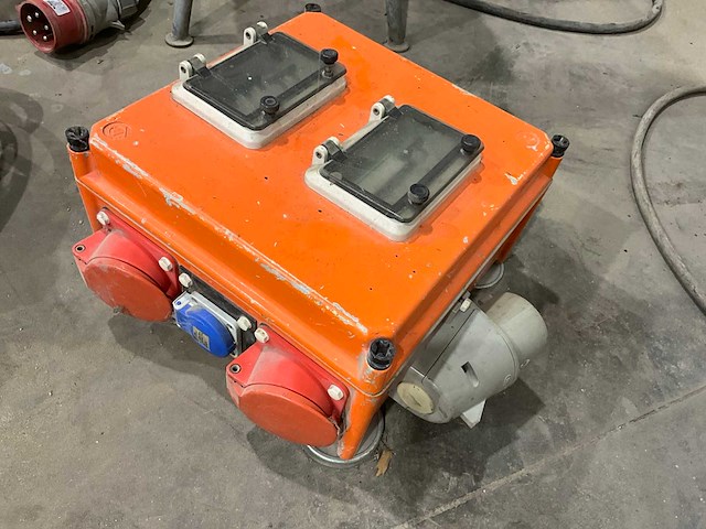 Diverse verdeelkasten en onderbreker (5x) - afbeelding 3 van  14