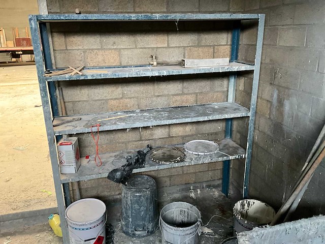 Diverse verfmengbenodigdheden - afbeelding 4 van  10