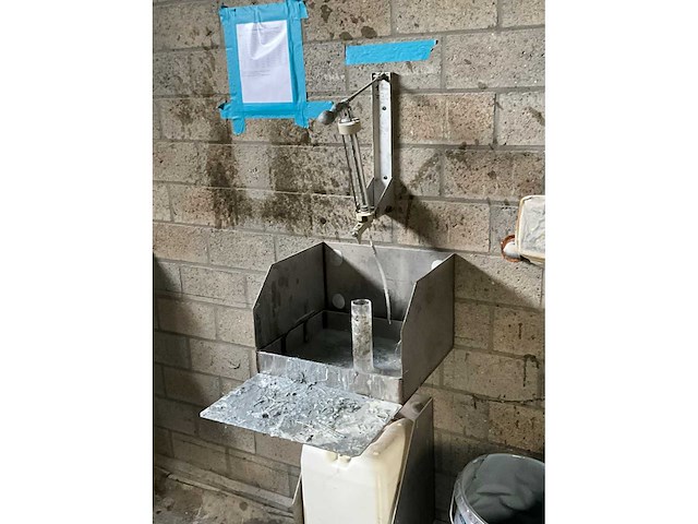 Diverse verfmengbenodigdheden - afbeelding 9 van  10