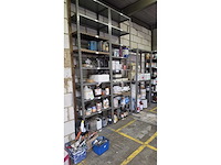 Diverse verfpotten en accessoires - afbeelding 5 van  7