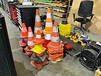 Diverse verkeerskegels (30x) - afbeelding 1 van  2