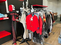 Diverse verkleedkledij en toebehoren (375x)