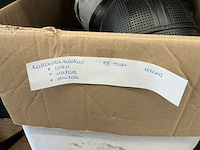 Diverse verkleedkledij en toebehoren (510x) - afbeelding 1 van  13