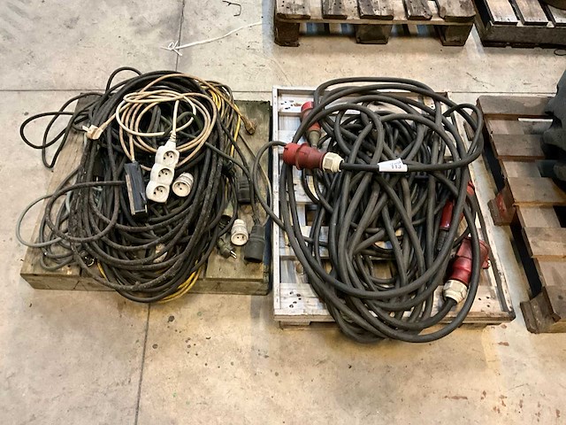 Diverse verlengsnoeren - afbeelding 1 van  3