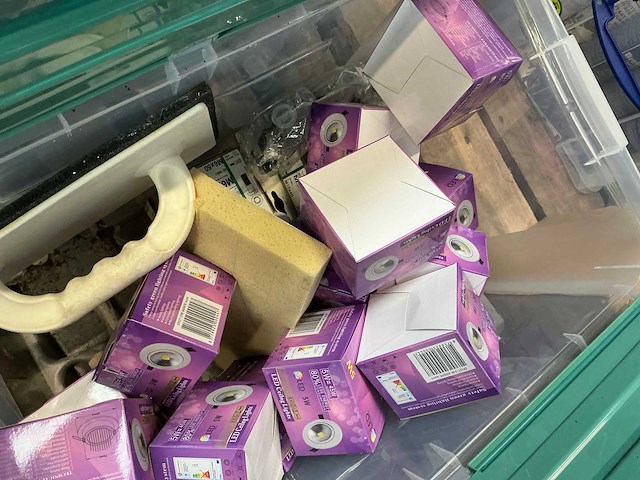 Diverse verlichting en toebehoren - afbeelding 6 van  14