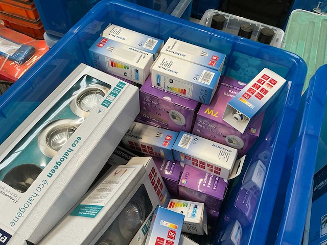 Diverse verlichting en toebehoren - afbeelding 14 van  14