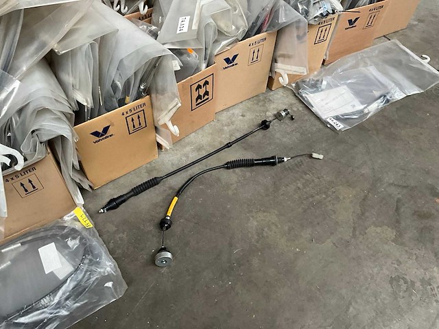 Diverse (verpakte) remkabels + handremkabels + … - afbeelding 9 van  13