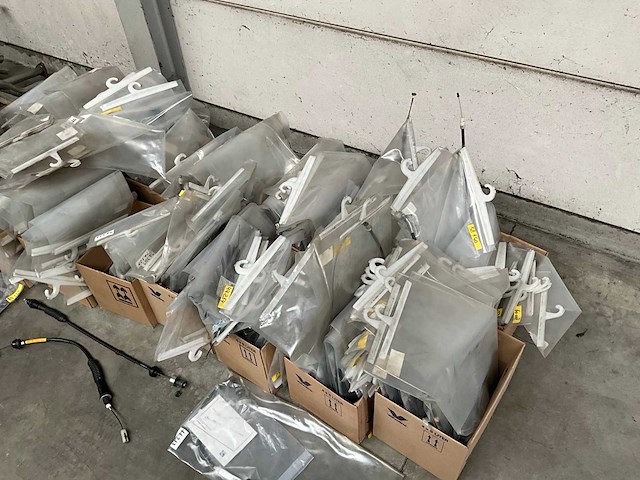 Diverse (verpakte) remkabels + handremkabels + … - afbeelding 12 van  13