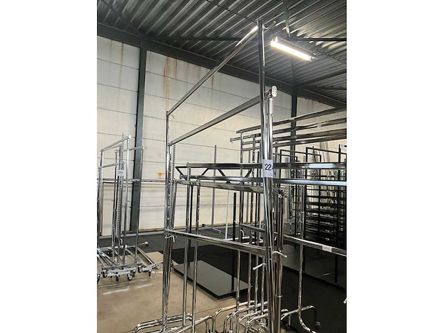 Diverse verrijdbare rvs kledingrekken (10x) - afbeelding 8 van  8