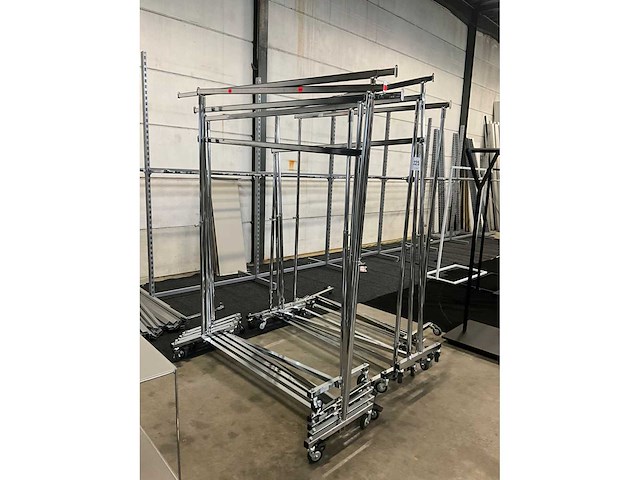 Diverse verrijdbare rvs kledingrekken (10x) - afbeelding 3 van  9