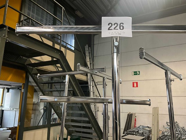 Diverse verrijdbare rvs kledingrekken (6x) - afbeelding 5 van  6