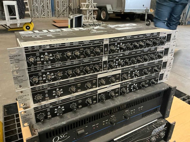 Diverse versterkers (3x) + diverse processor (4x) - afbeelding 6 van  8