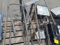 Diverse verstralers + metalen houders - afbeelding 3 van  7