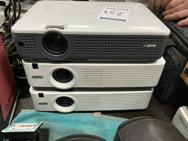 Diverse videoprojectors (3x) - afbeelding 1 van  3