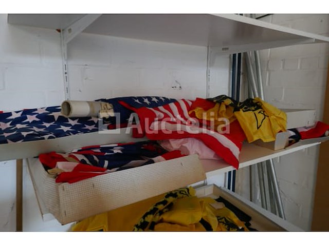 Diverse vlaggen - afbeelding 5 van  7