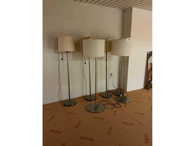Diverse vloerlamp (8x) - afbeelding 2 van  5