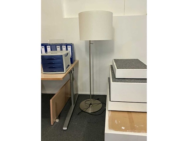 Diverse vloerlamp (8x) - afbeelding 4 van  5