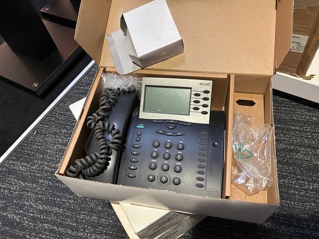 Diverse voip telelefoons - afbeelding 7 van  19