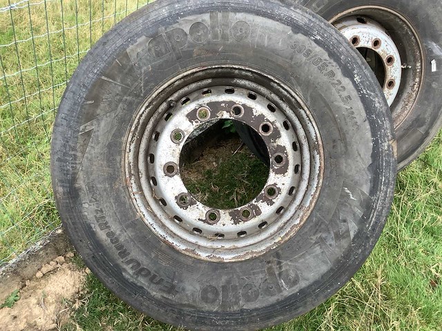 Diverse vrachtwagenbanden 385/65r22.5 (4x) - afbeelding 2 van  9