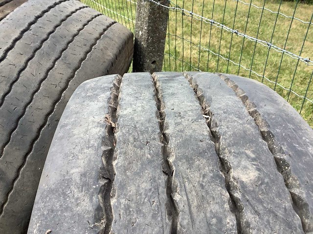 Diverse vrachtwagenbanden 385/65r22.5 (4x) - afbeelding 7 van  9