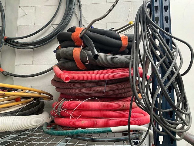 Diverse wacht/waterbuizen - afbeelding 2 van  9