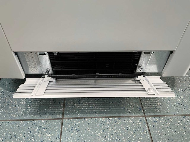 Diverse wandradiators (2x) - afbeelding 4 van  5