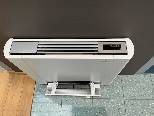 Diverse wandradiators (2x) - afbeelding 2 van  2
