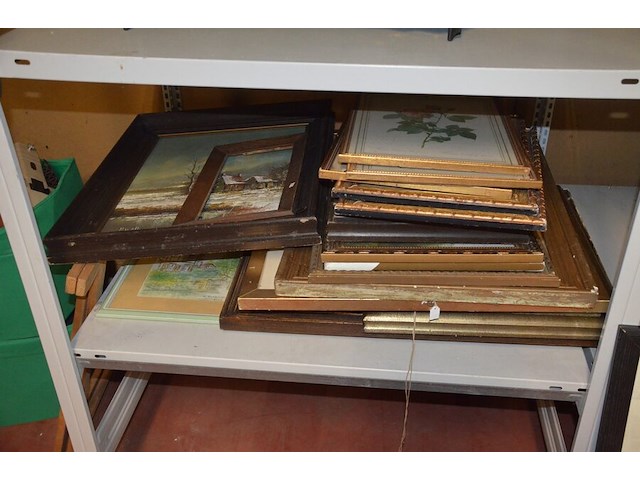 Diverse wandversieringen, diverse beeldjes, allerlei - afbeelding 14 van  42