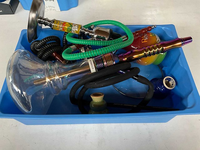 Diverse waterpijpen - afbeelding 1 van  4