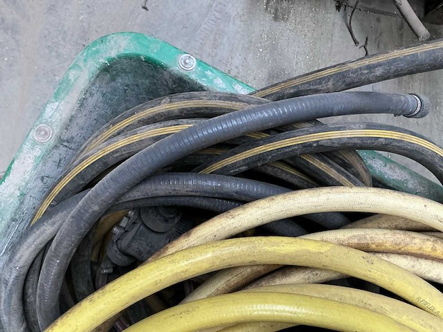 Diverse waterslangen (4x) - afbeelding 4 van  5